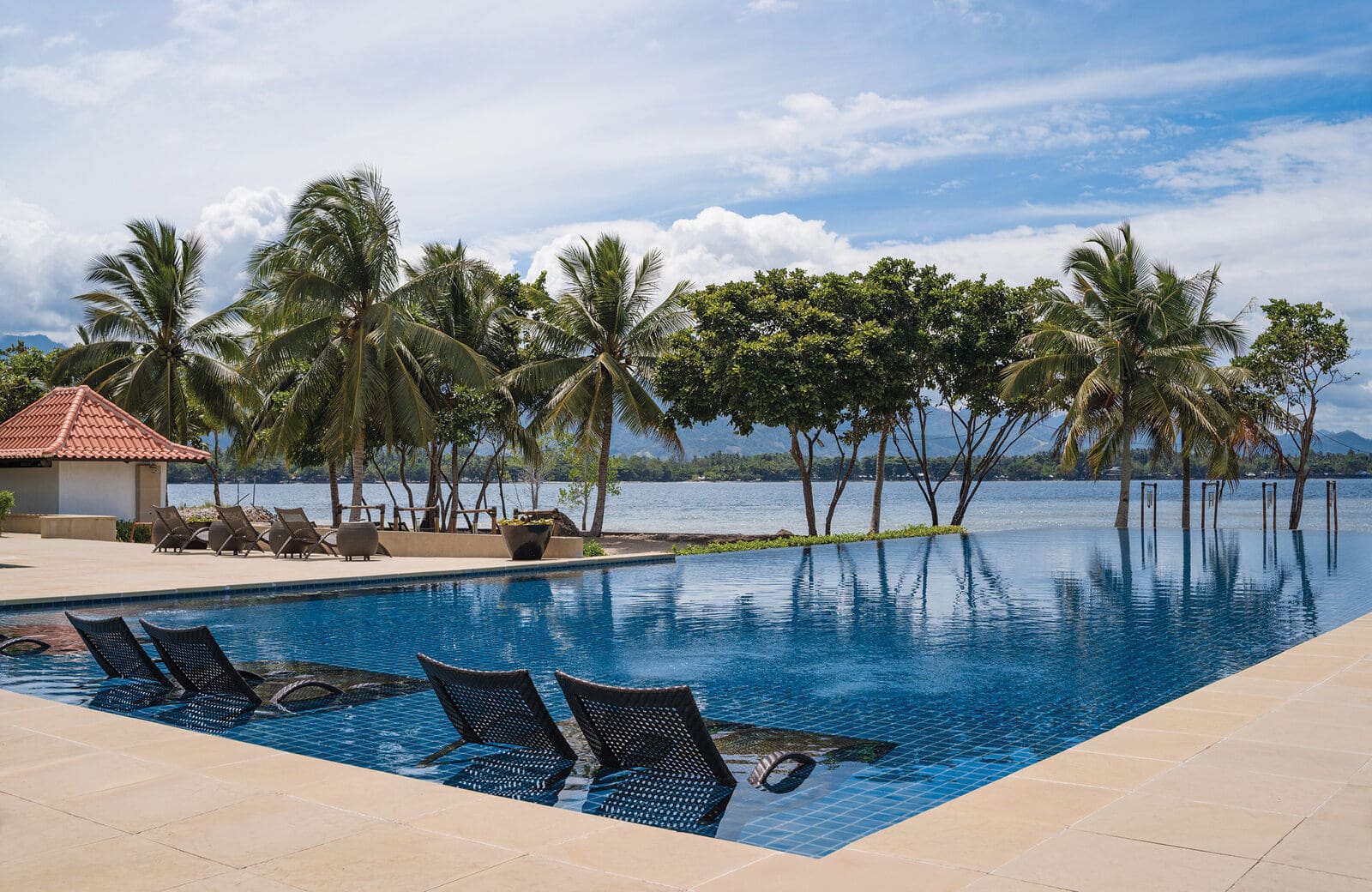Pool at Dusit Lubi