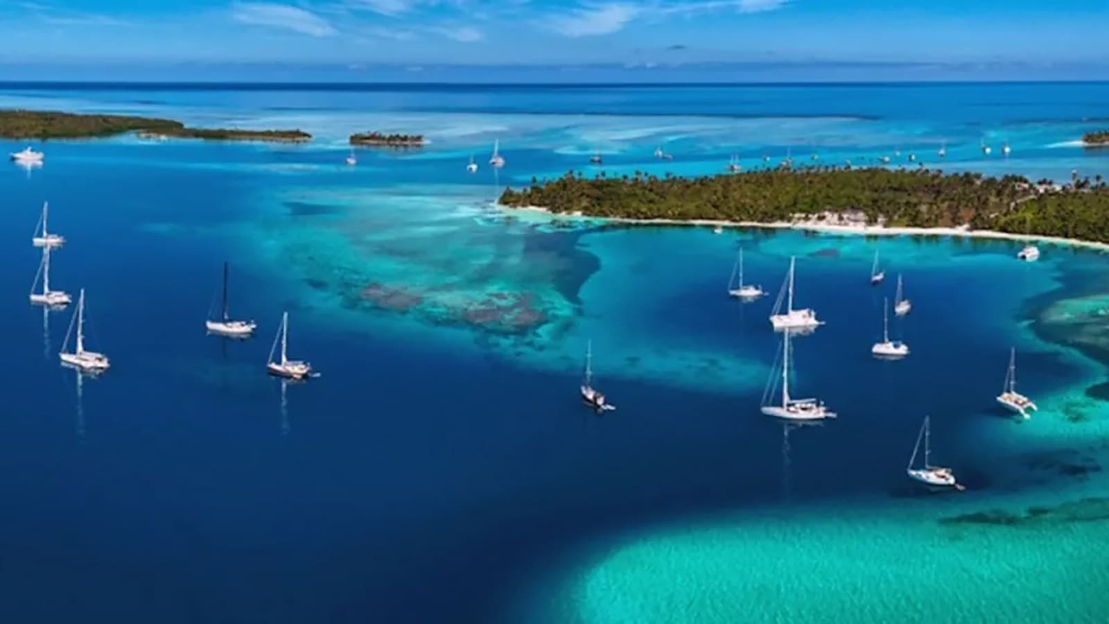 Yachts in Oyster World Rally San Blas Islands