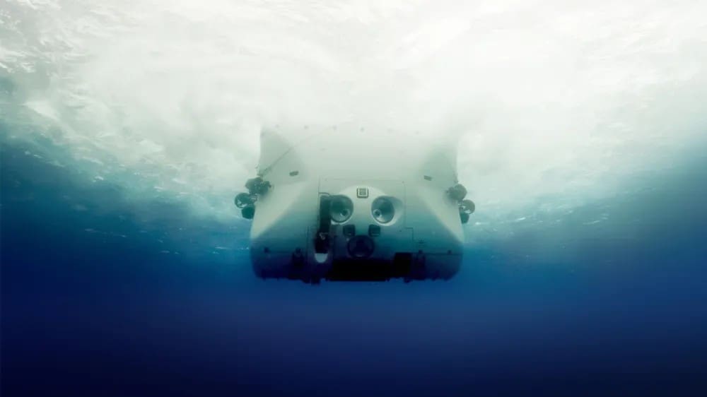 Deep-diving as the Triton 36000/2