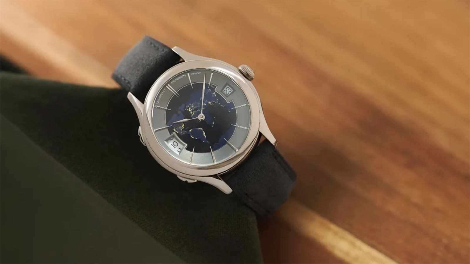 Laurent Ferrier Classic Traveler Globe Night Blue