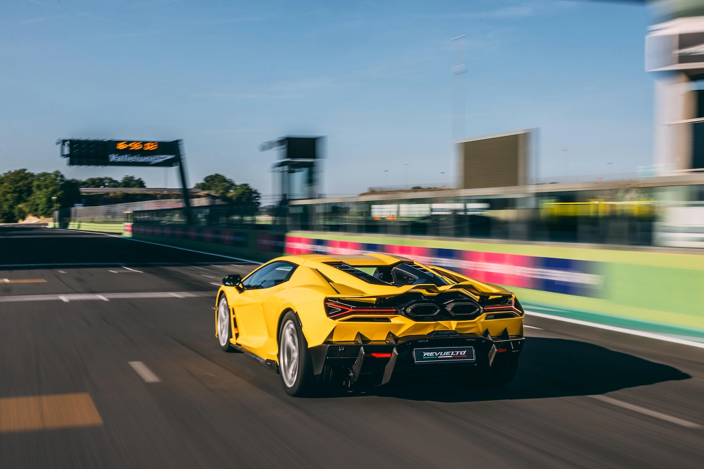 Lamborghini Revuelto