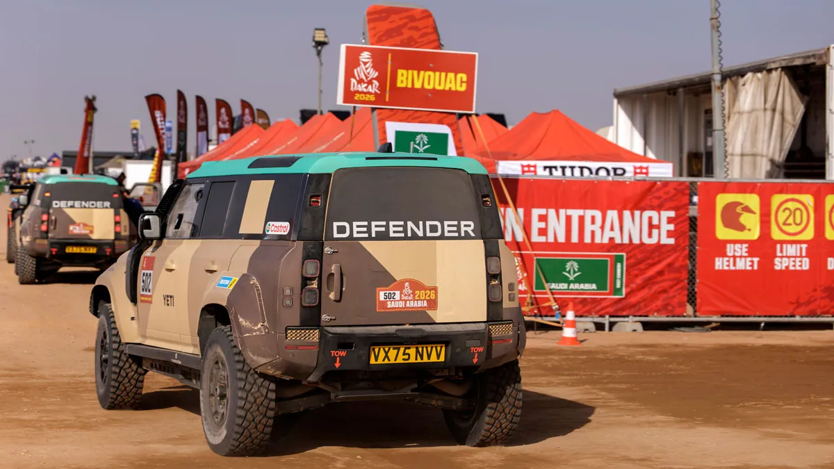 Land Rover Competed in the Dakar Rally for the First Time in Over 40 ...