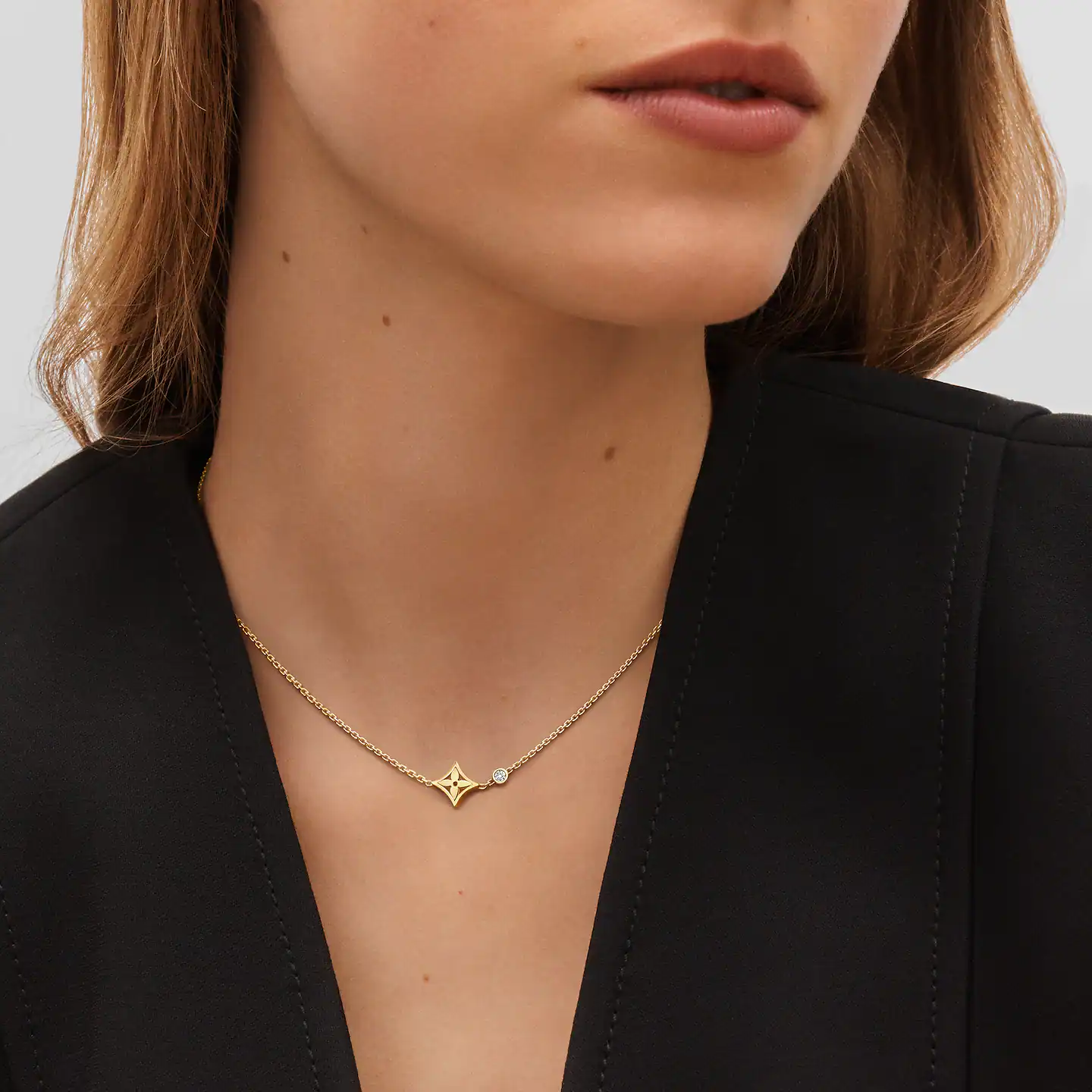 Louis Vuitton Idylle Blossom pendant, in yellow gold.