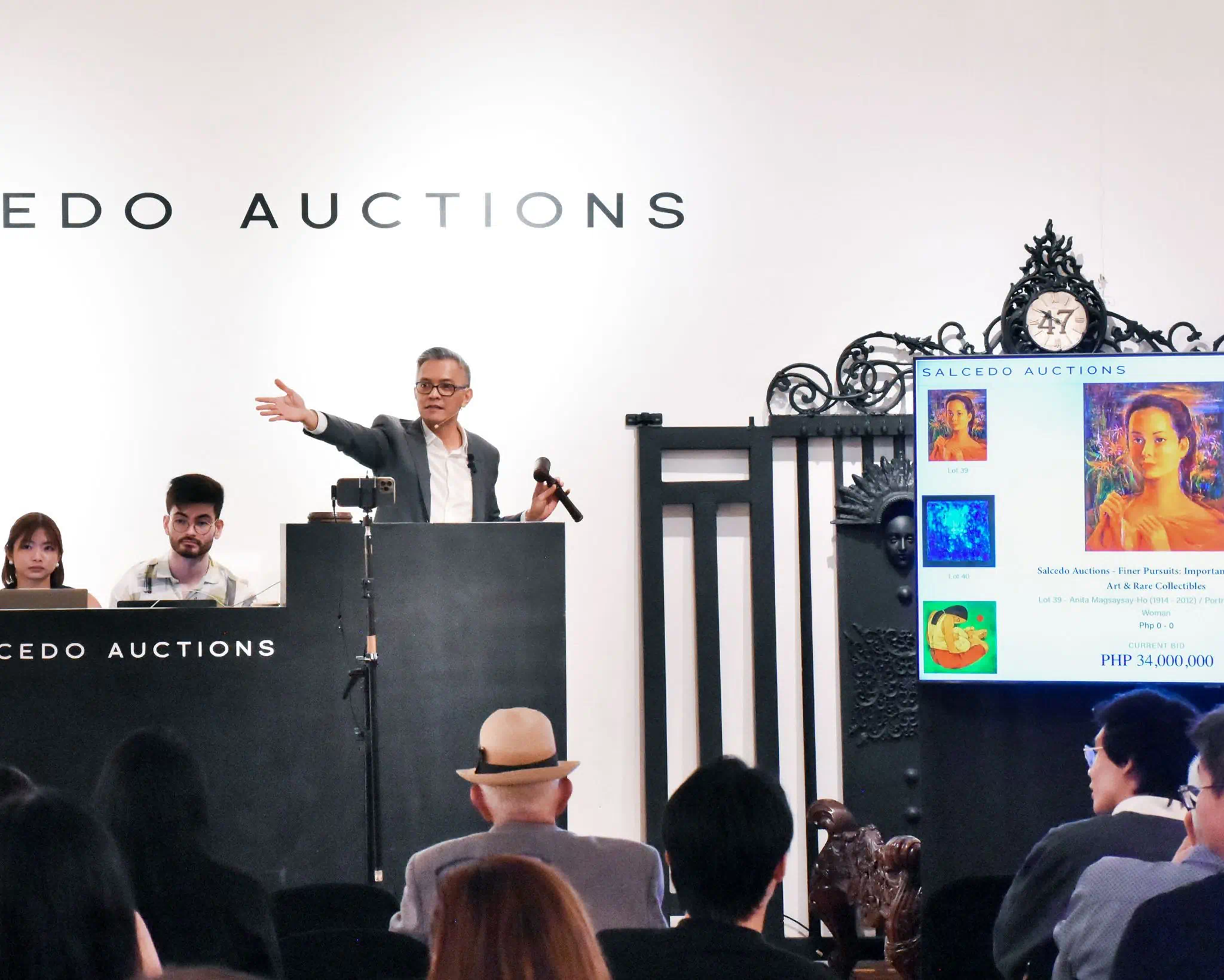 Richie Lerma leading the sale of Anita Magsaysay-Ho's Portrait of a Young Woman (1953) at Salcedo Auctions Finer Pursuits: Important Philippine Art & Rare Collectibles sale, June 2024. Salcedo Auctions